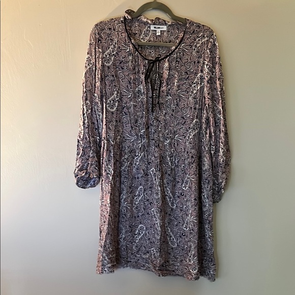 William Rast Dresses & Skirts - William Rast Silver Bishop Sleeve Dress for Casual Occasions